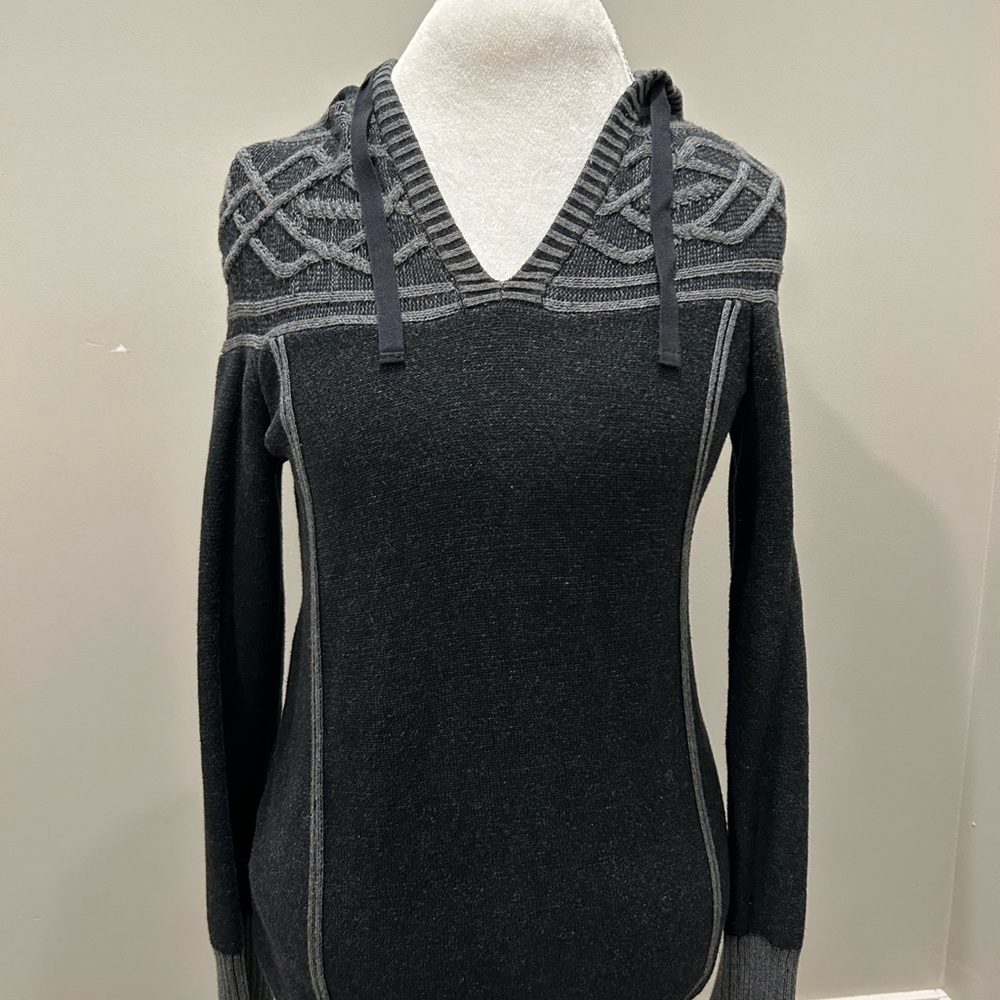Eddie Bauer hoodie sweater